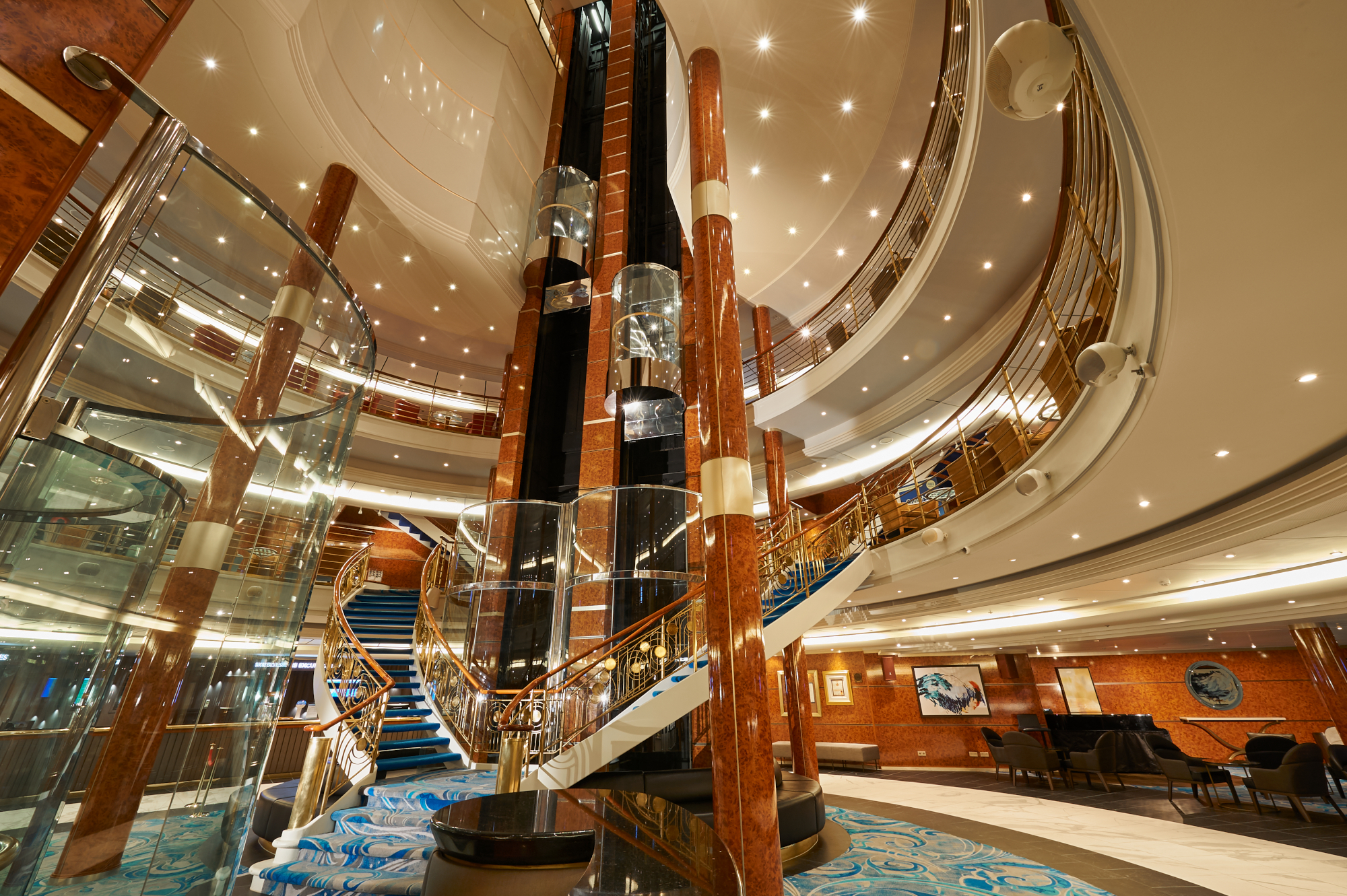 MyCruise Norwegian-Cruise-Line Sun Offentlige-arealer Barer-lounger-atrium4
